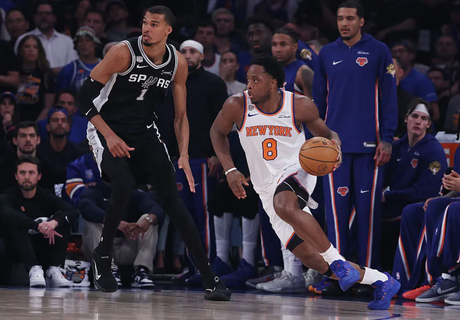 Spurs Slam Dunk Ban on Out-of-Town Knicks Fans!