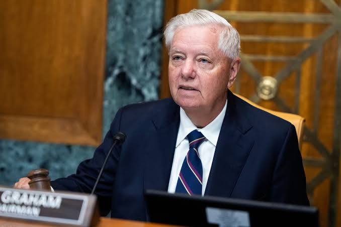 Lindsey Graham Kicks the Bucket at 71: The Political Icon's Shocking Demise