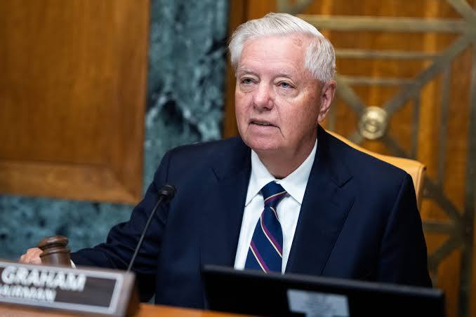 Lindsey Graham Kicks the Bucket at 71: The Political Icon's Shocking Demise