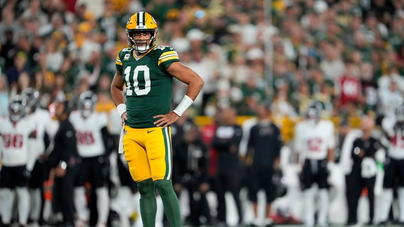 Packers Can't Run, Can't Block, and LaFleur Says He Doesn't Even Know What They're Good At