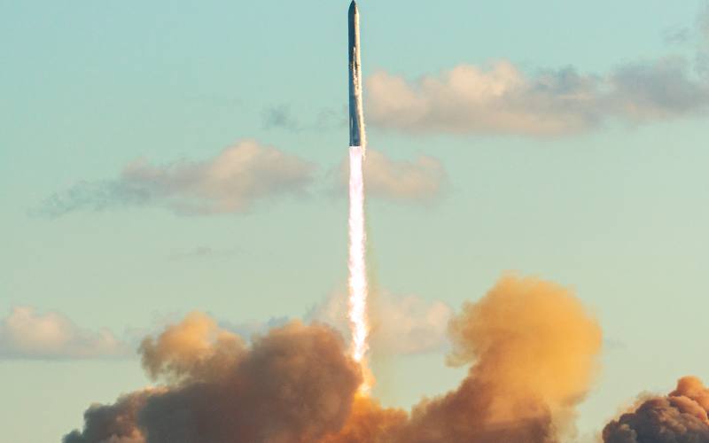 SpaceX Starship Finally Hits Orbit — And Drops 26 Fat Starlinks Mid-Drama