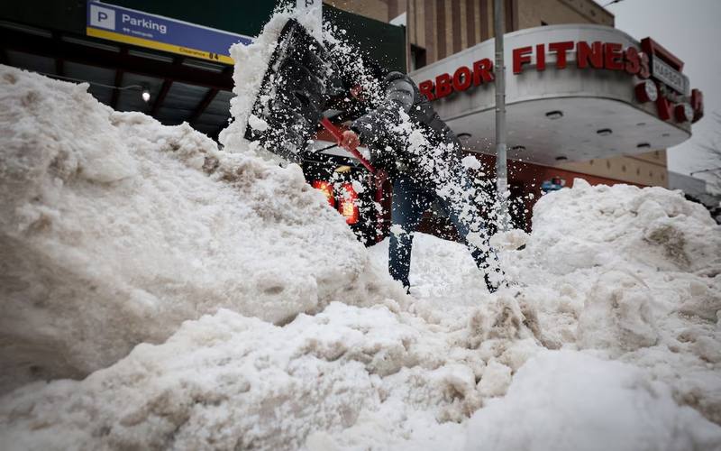 That Viral "12 States, 15 Inches of Snow" Map? Here's What Forecasters Actually Expect
