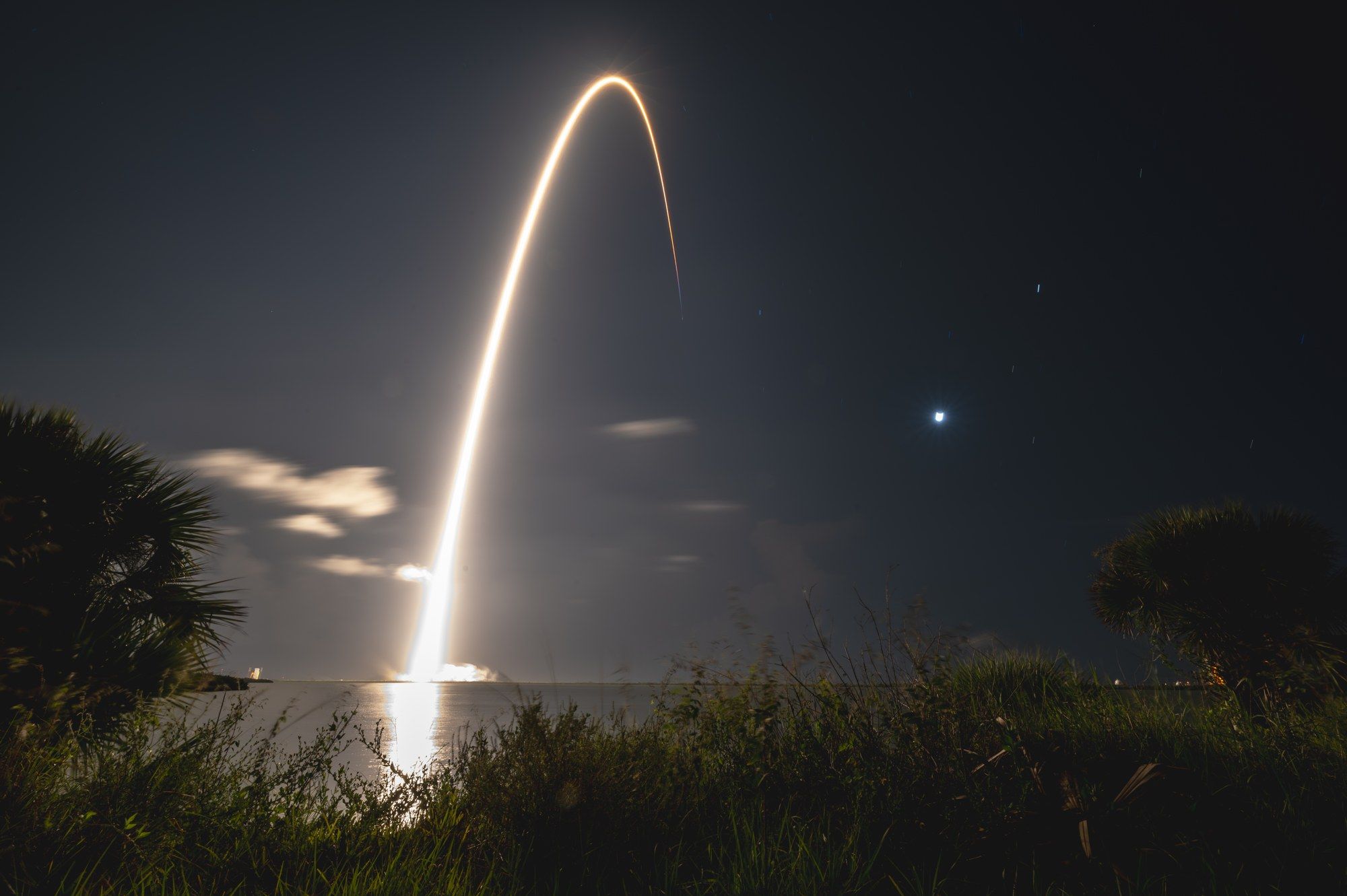 SpaceX Wants Your Phone Bill: Starlink Mobile Makes Its Carrier Play
