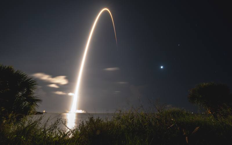SpaceX Wants Your Phone Bill: Starlink Mobile Makes Its Carrier Play